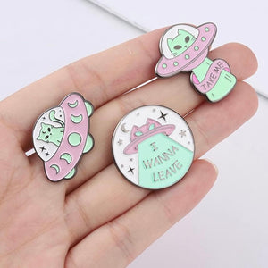 ufo cat pin