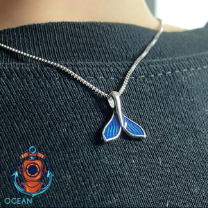 blue tail necklace